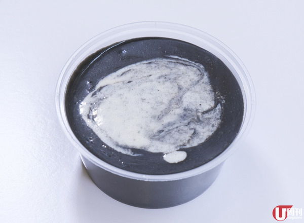 【大坑甜品熱】港式甜品小店 獨創滋潤雪山露 / 黑白芝麻糊