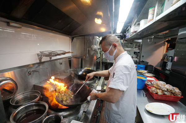 深水埗鑊氣小炒館  香口！海苔墨魚餅 / 脆皮豬手 / 脆皮炸大腸