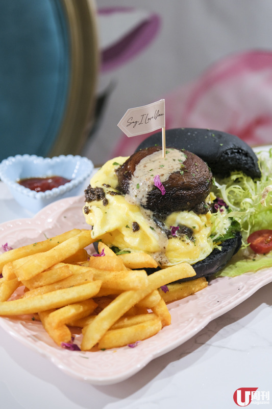 6,000 朵玫瑰花系餐廳 包場自訂人名花牆 / 求婚生日必 Check!