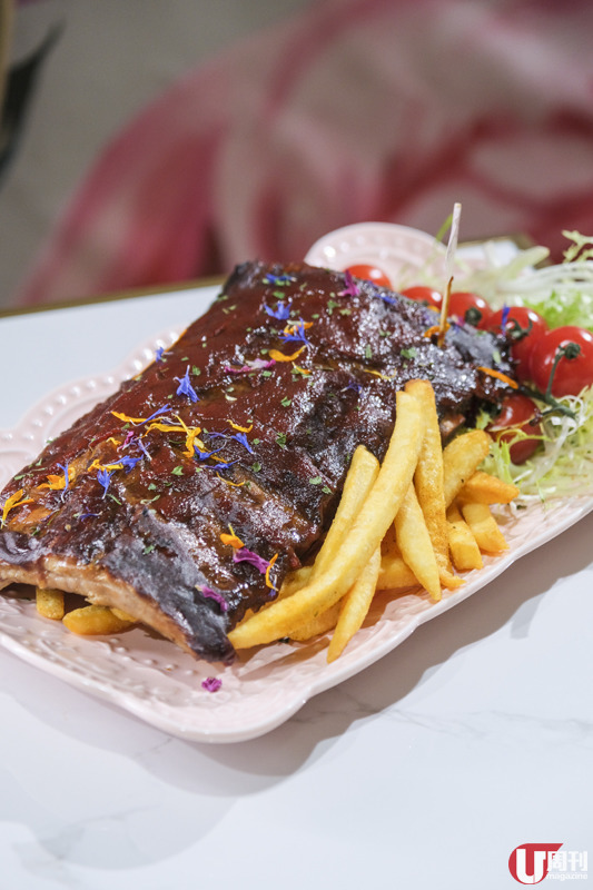 6,000 朵玫瑰花系餐廳  包場自訂人名花牆 / 求婚生日必 Check！