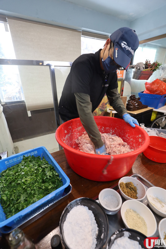 大埔老虎岩衝出油麻地 日賣 10,000 粒│手打鯊魚肉燒賣