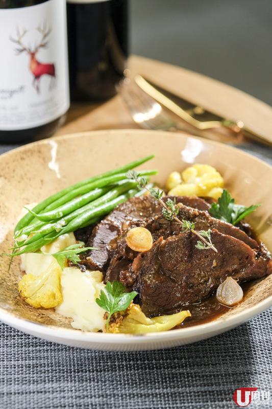 中環街市 7,000 呎大舖 入手自製金獎香腸 / 牛脂熟成牛扒 