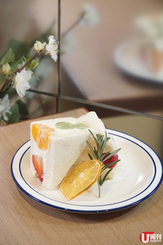 韓國人氣甜品 Cafe 登陸 濟州柑橘特飲 / 士多啤梨提拉米蘇盒&nbsp;