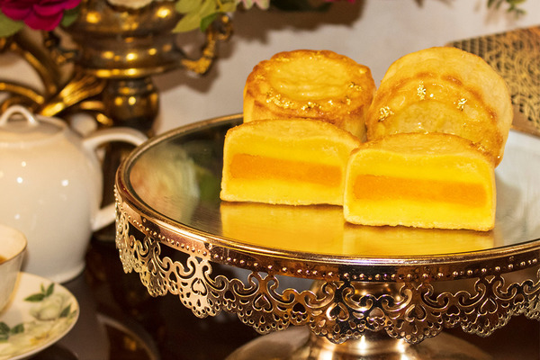 歷山酒店中秋節推出金箔手工月餅　白蓮蓉蛋黃月餅／奶黃蛋黃月餅