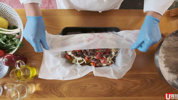 酒店大廚傳授焗三文魚&nbsp; 2 大不敗要訣 / 簡易鹽焗紙包魚食譜