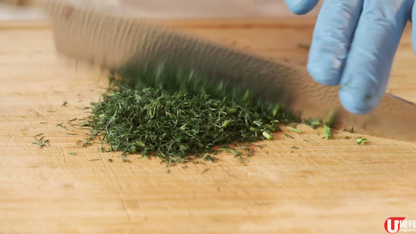 酒店大廚傳授焗三文魚&nbsp; 2 大不敗要訣 / 簡易鹽焗紙包魚食譜