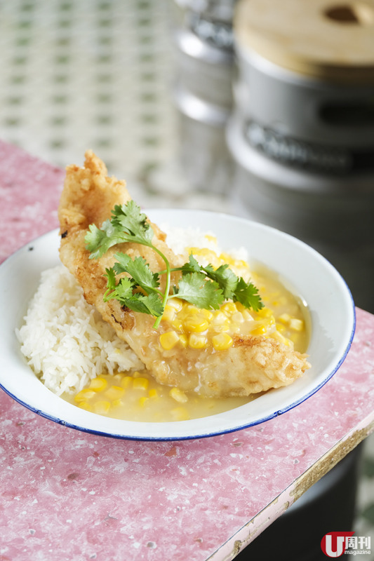 中環午市長龍「飯店」 升級碟頭飯 / 巨型粟米魚柳飯 / 靚牛葱油撈麵