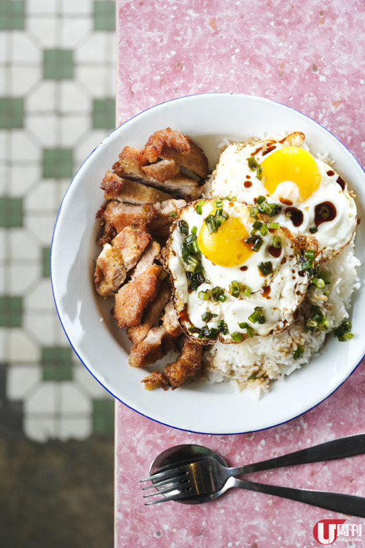 中環午市長龍「飯店」 升級碟頭飯 / 巨型粟米魚柳飯 / 靚牛葱油撈麵