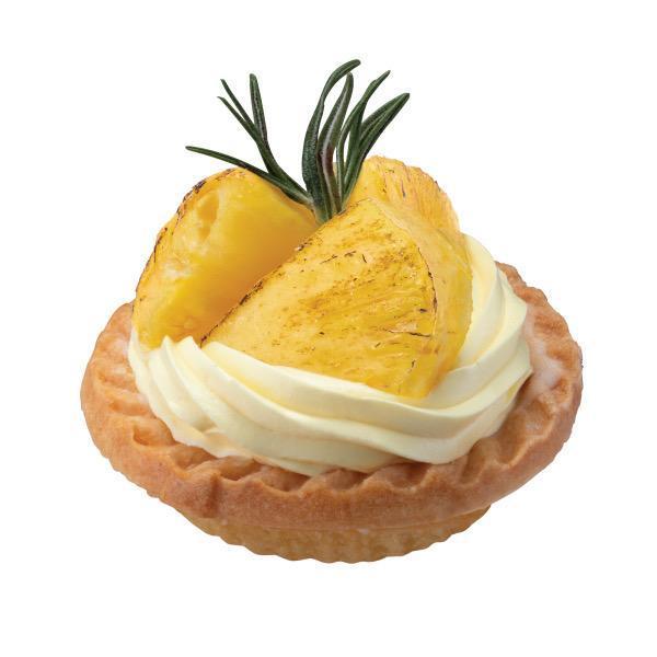 餅店推出「CRUSH ON FRUITS夏日蛋糕甜品系列」     韓國蜜瓜脆脆蛋糕／韓國蜜瓜梳乎厘輕芝士蛋糕／原粒荔枝果凍慕絲蛋糕