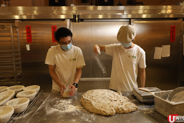本地天然酵母麵包元祖店 鰂魚涌開 6,000 呎 Bakery Cafe