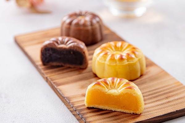 超羣餅店中秋節月餅禮盒 現烤奶黃月餅/土鳳梨月餅/手工曲奇茶包禮盒