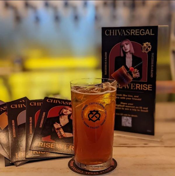 芝華士Chivas聯乘本地12間酒吧推出多款獨家HIGHBALL雞尾酒   送LISA限量版明信片／贏取韓國首爾4日3夜來回機票連酒店