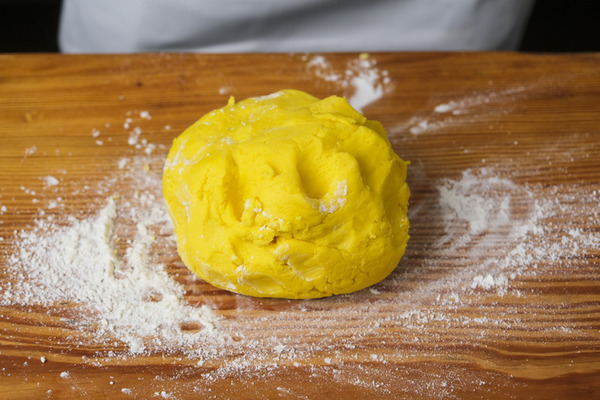 半島酒店嘉麟樓 首推麻糬月餅 / 手製麻蓉餡 + 日本牛奶麻糬