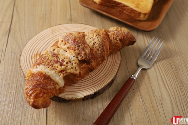 日產菠蘿包多士醬 自製菠蘿皮吐司 / 雙重酥脆牛角包