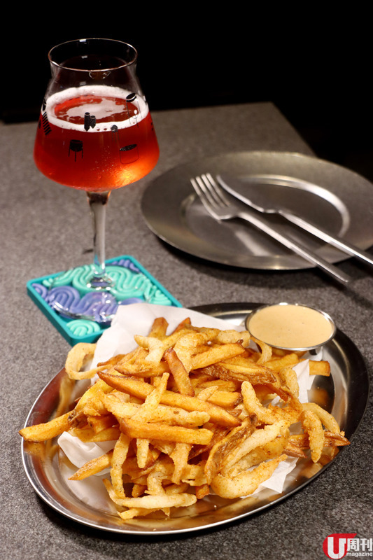 【中環熱點】型格科幻太空酒吧 28 啤酒龍頭列陣 + 最強炸雞