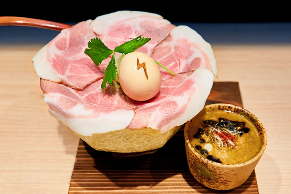 中環人氣拉麵店「立体派」推出全新限定創作拉麵 泡泡造型鹽湯拉麵/5倍極濃雞白湯味噌沾麵/5倍極濃雞白湯味噌拉麵/佐麵肉食拌菜拼盤