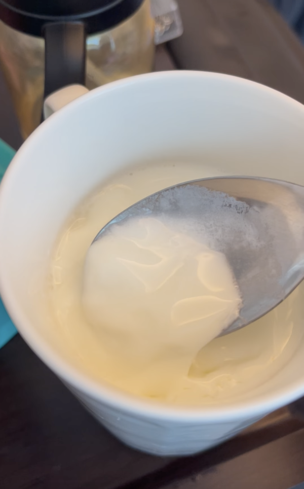 牛奶加熱後變「豆腐花」 專家解釋是否仍可食用