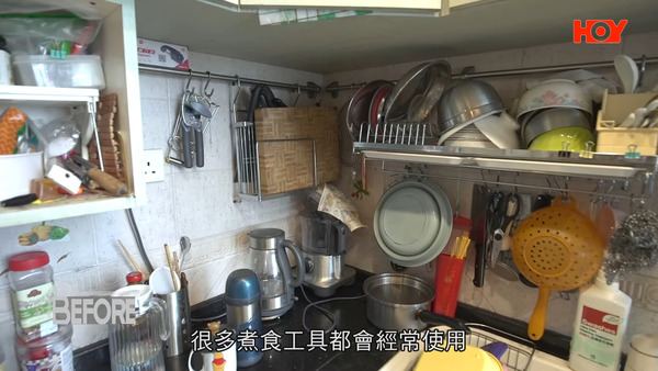 櫥櫃收納空間不夠放置煮食工具。（影片截圖）