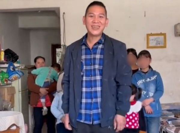 陳先生與妻子生下10個孩子。（影片截圖）