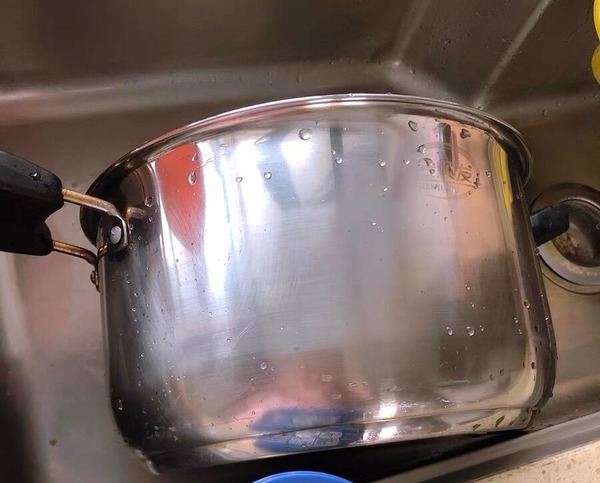 湯煲回復光亮。（Facebook圖片）