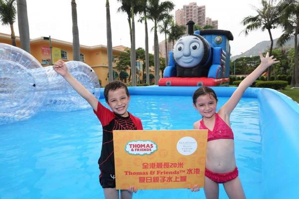 20米Thomas & Friends充氣水池 黃金海岸有得玩！(圖: FB@Gold Coast Piazza)