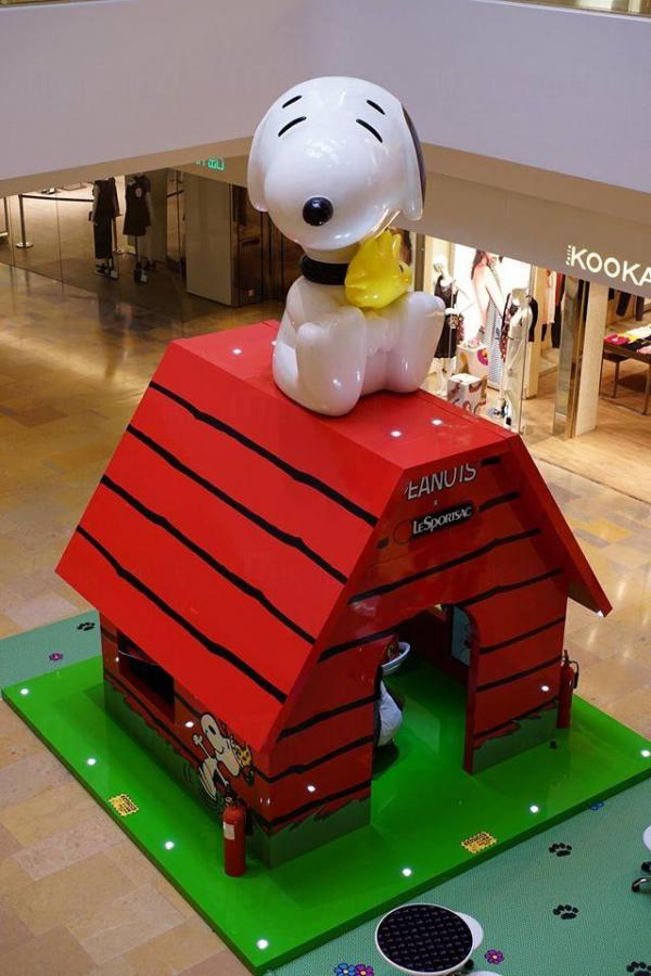 期間限定! 金鐘5米高Snoopy小屋(圖:fb@LeSportsac hong kong)
