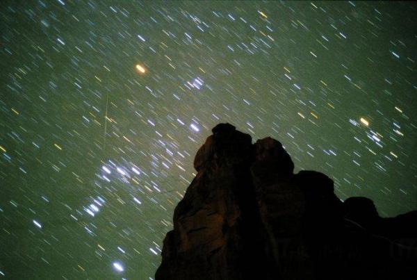 獵戶座流星雨 十月有得睇（圖：NASA 作者: Jimmy Westlake）