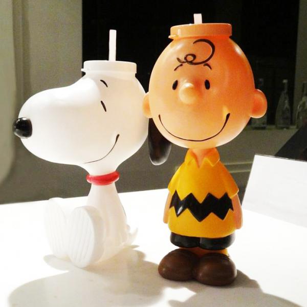 邊睇戲邊儲! Charlie Brown、‪Snoopy‬水樽香港有得買