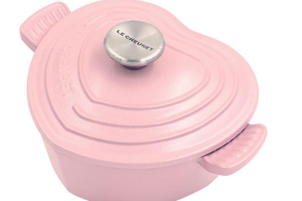 Sugar Pink心形鑄鐵鍋(限定價：$1868)+送迷你心形碗五件裝(價值: $698)