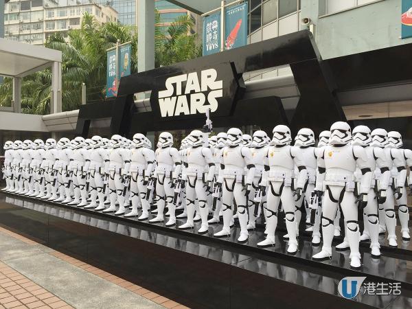 香港玩具傳奇展覽 逾百隻白兵列陣