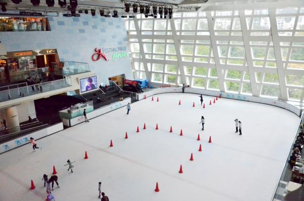 $10入場溜冰！「又一城歡天雪地」推限時溜冰優惠