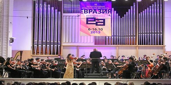 音樂事務處40周年誌慶節目-《薪火相傳》系列-香港青年交響樂團音樂會