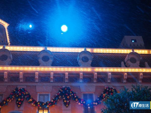 迪士尼朋友換新裝 日夜盡享白色飄雪聖誕