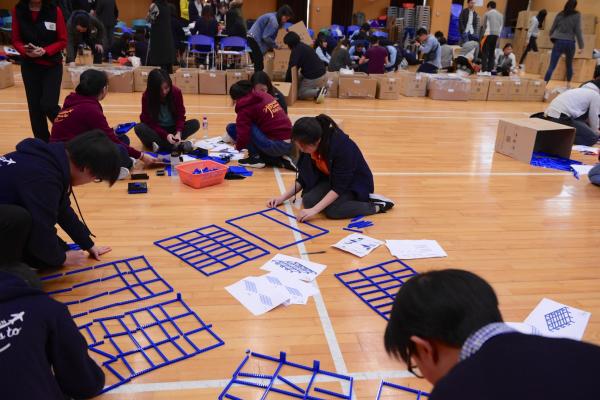 全球最長LEGO積木橋展覽下周登場！香港中學生用26萬塊積木砌成