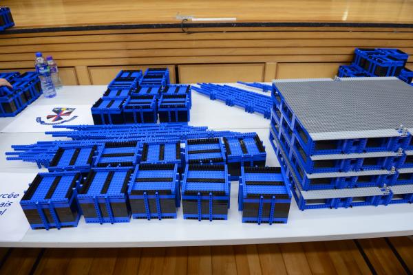 全球最長LEGO積木橋展覽下周登場！香港中學生用26萬塊積木砌成