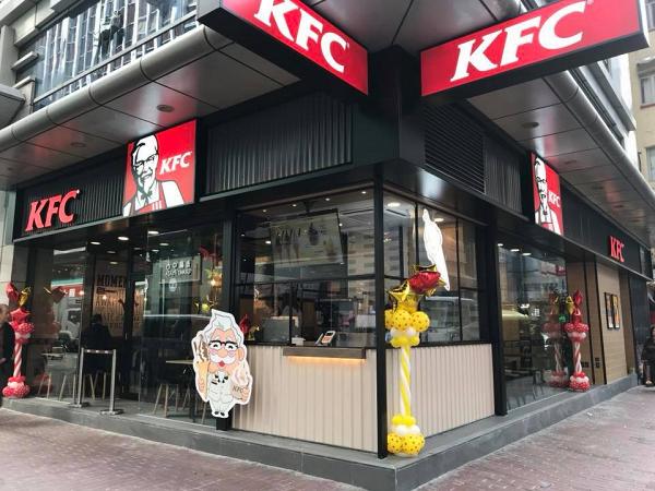 KFC肯德基全線分店實行減廢　停止供應塑膠飲管及杯蓋＋店內設回收箱