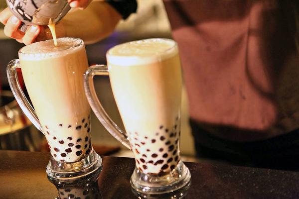 【尖沙咀美食】台灣老字號茶飲店翰林茶館登陸香港　推薦招牌黑白珍珠熊貓奶茶