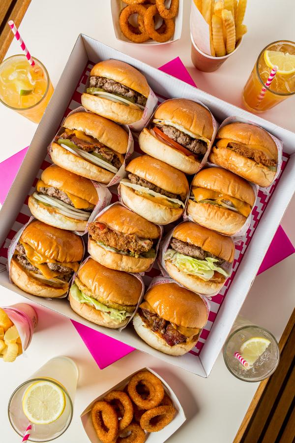 【中環美食】蘇豪美式漢堡店Burger Circus快閃活動　指定周末免費送芝士漢堡