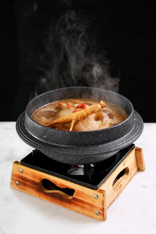【尖沙咀美食】The Joomak推期間限定韓式火鍋放題 三款素葷湯底+素食配料任食