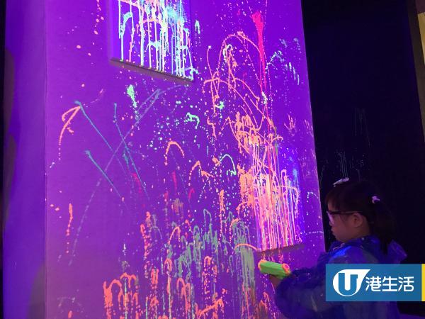 【聖誕節2018】尖沙咀K11商場聖誕螢光遊樂埸 潑墨塗鴉牆/空中光環樹