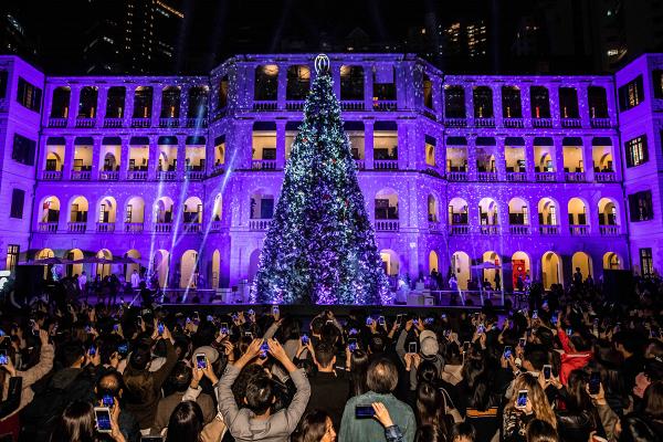 【聖誕節2018】中環大館12米高Cartier聖誕樹 夢幻光影燈飾/舞蹈表演！