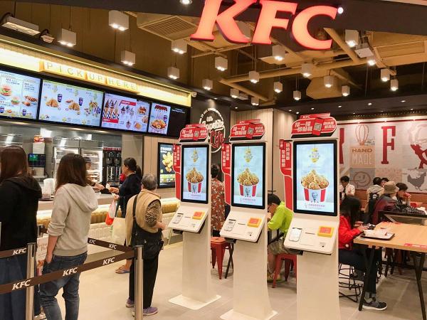 全新「鹹蛋黃金系列」即將登陸KFC　兩星期快閃港九新界試食流沙黃金新地