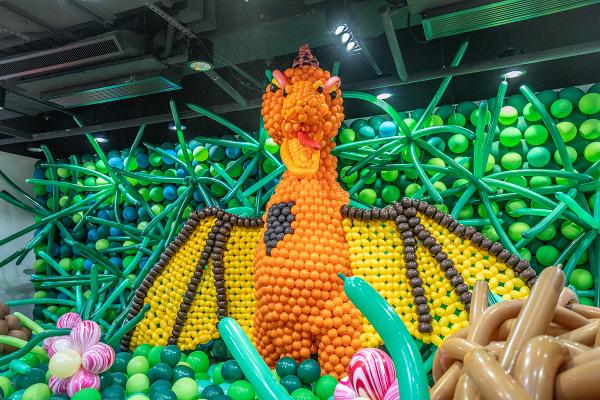 【九龍城好去處】8萬氣球打造恐龍世界 11種超巨型恐龍登場！