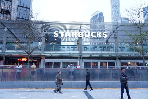 【尖沙咀美食】尖沙咀全新星光大道海傍Starbucks　向海座位望維港景嘆咖啡