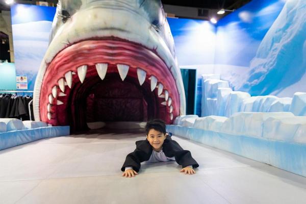 【暑假好去處】日本生物體驗展襲港搶先睇！6大主題區/扮企鵝勇闖4米高鯊魚口