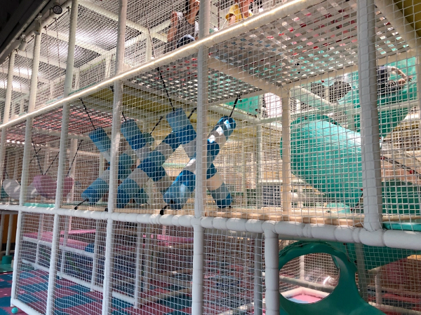 【親子好去處】九龍灣室內遊樂場全新裝修！3米高垂直滑梯/波波池/3層迷宮