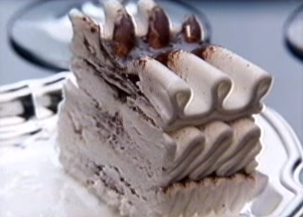【堅尼地城美食】日版Viennetta千層雪糕蛋糕再度返貨！童年回憶雲呢拿/咖啡味