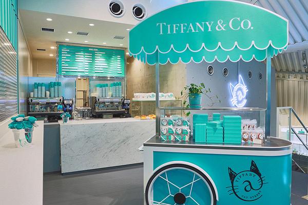 【尖沙咀美食】全球第二間The Tiffany Blue Box Cafe 夢幻湖水藍色咖啡店抵港