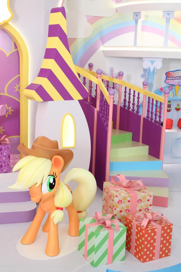 【聖誕好去處2019】My Little Pony聖誕登陸銅鑼灣 4.5米高城堡/彩虹迴旋滑梯