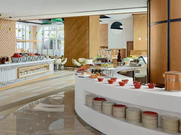 【酒店優惠2020】香港康得思酒店Cordis閨蜜派對住宿優惠！兩間相連客房包自助早餐/送氣球+蛋糕